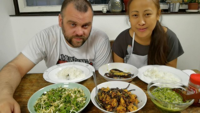 'EATING CHICKEN KANGHOU/FRY CHICKEN SINGJU UTI ASANGBA/MANIPURI FOOD/NORTH EAST FOOD'