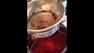 'Making tomato sauce with a food mill - Denise Calabrese'