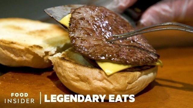 'Chicago\'s Most Legendary Cheeseburger | Legendary Eats'