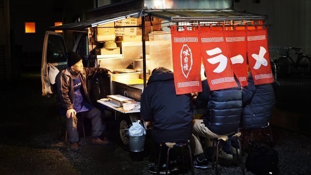 '【屋台ラーメンに密着‼️】Old Style Ramen Stall・Truck Yatai｜屋台の組み立てから一杯のラーメンができるまで｜Japanese Street Food｜千葉県 多楽福亭'