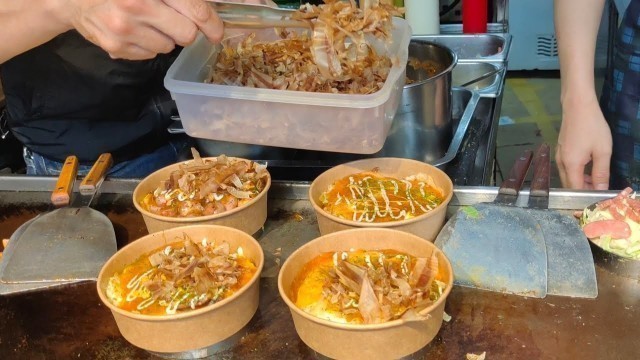 'Japanese Okonomiyaki in China - Chinese Street Food 日本大阪烧在中国'