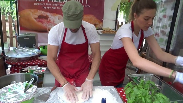 'Yummy Italian Street Food Napoletana Pizza Fritta: Sweet & Savoury Fried Pizza from Naples in London'