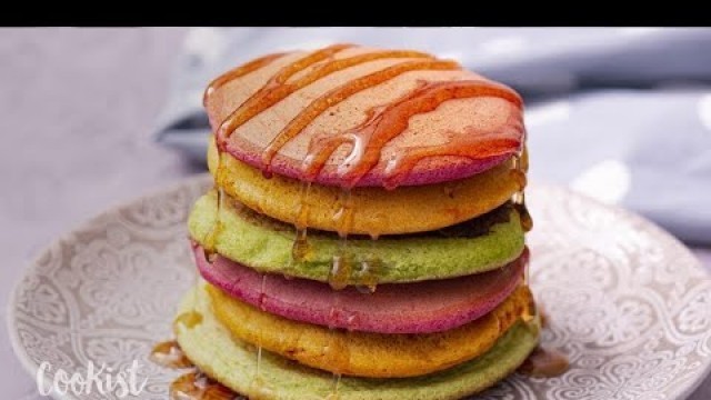 'Rainbow pancakes: how to make them without food coloring!'