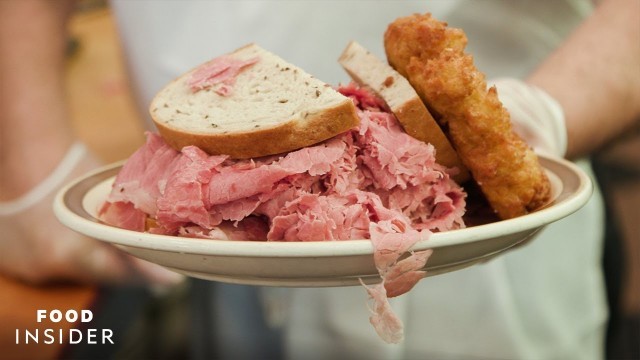 'Manny\'s Corned Beef Sandwich Is A Chicago Icon'