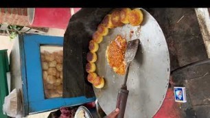 'Jhansi ITI ki famous Aloo ki tikki only ₹20 (Jaydev chaat bhandaar)'