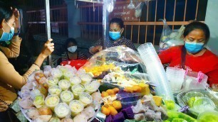 'Kinds Of Desserts For Sales -  Khmer Street Food At Night - Sonsom Kosal'