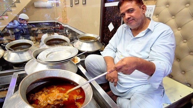 '200 Year Old Street Food in India - OLD IS GOLD | Indian Street Food in Delhi INDIA + BEST CURRY'