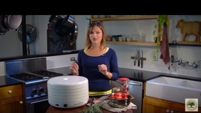 'Using a Dehydrator to Preserve Food'