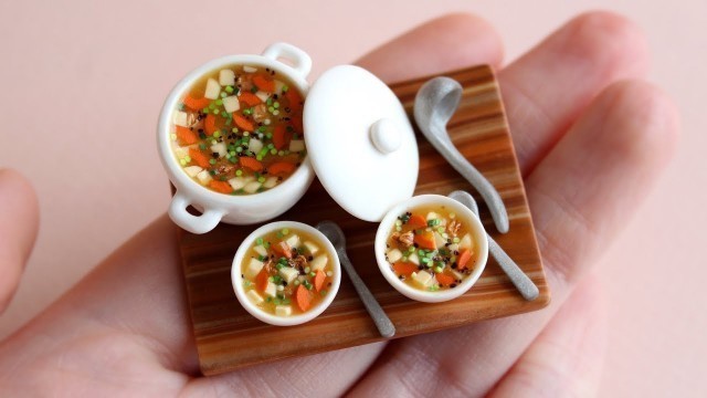 'A set of miniature foods for Dollhouse. Saucepan and soup bowls. Tutorial. DIY. Миниатюрный суп.'