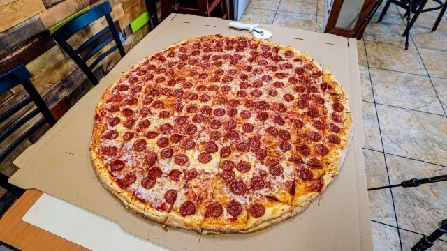 'THE BIGGEST PIZZA CHALLENGE I\'VE EVER ATTEMPTED | FLORIDA PT.5 | BeardMeatsFood'