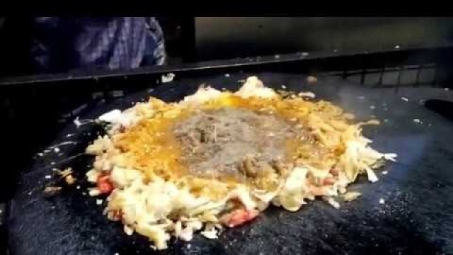 'Madurai Street Food Tour:  Most Popular Dishes Egg Kothu Parotta  | Travelling Foodie'