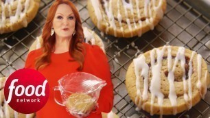 'Learn How To Bake These Festive Cinnamon Roll Cookies | The Pioneer Woman'