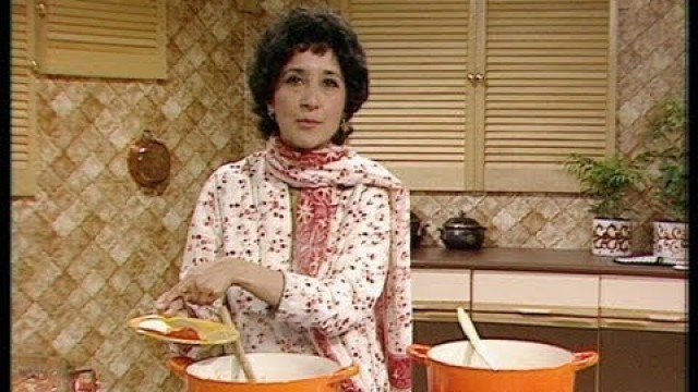 'Rogon Josh Part 1 - Madhur Jaffrey\'s Indian Cookery - BBC Food'