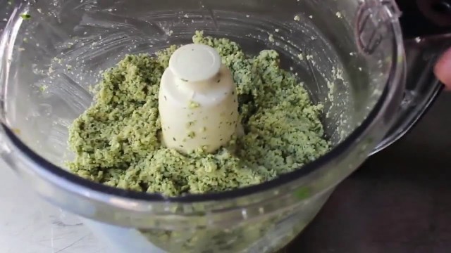 '3D Video - How to make falafel?'